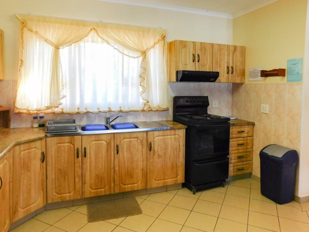 Mama Mia Cottages Oslo Beach Порт-Шепстон Экстерьер фото