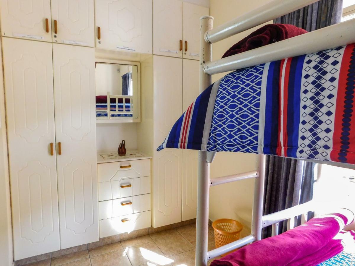 Mama Mia Cottages Oslo Beach Порт-Шепстон Экстерьер фото
