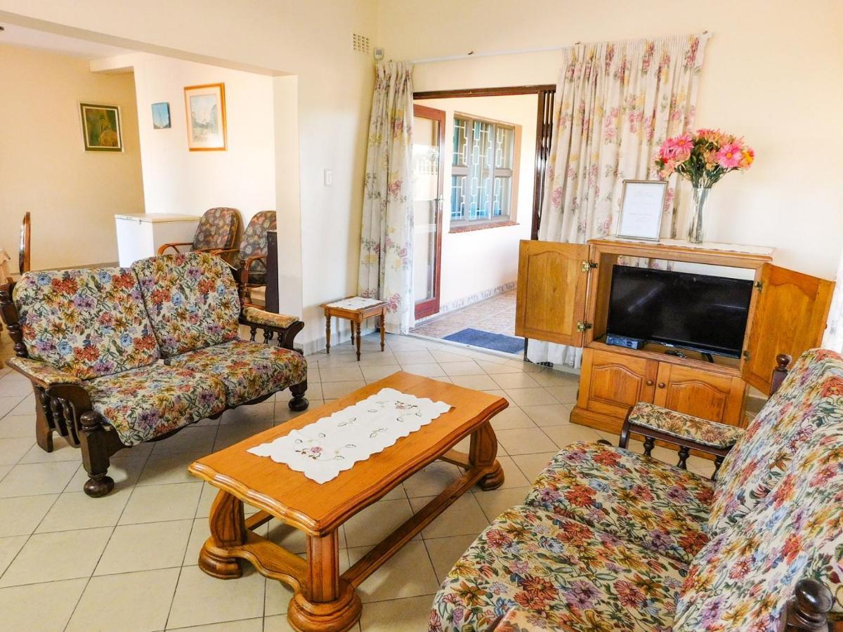 Mama Mia Cottages Oslo Beach Порт-Шепстон Экстерьер фото